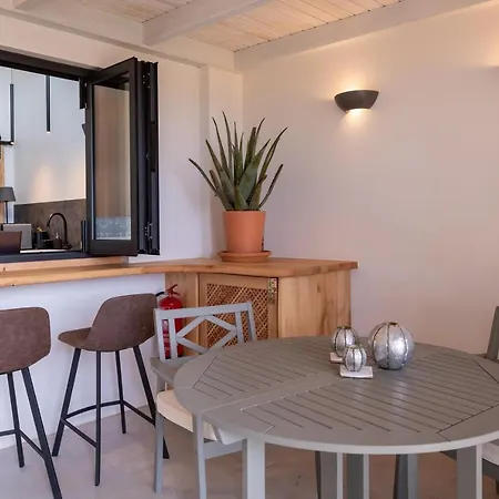 Papaya Apartment *